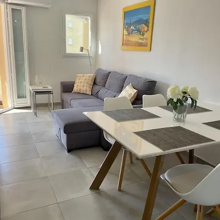 Apartment Newly Renovated Aircond-wifi-pool-sea View-150m To Beaches-